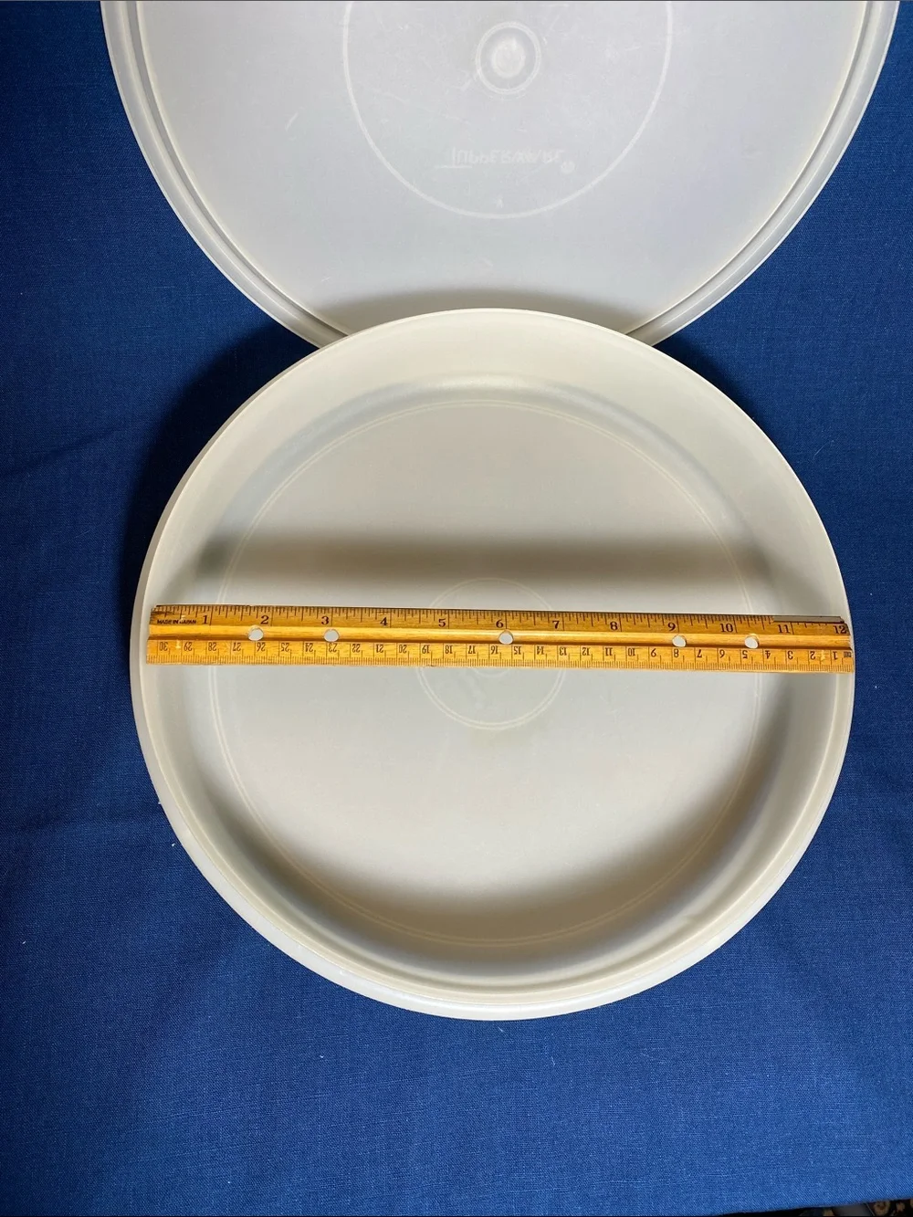 Tupperware 12”Round Cupcake, Pie & Cookie Container & Lid Vintage
